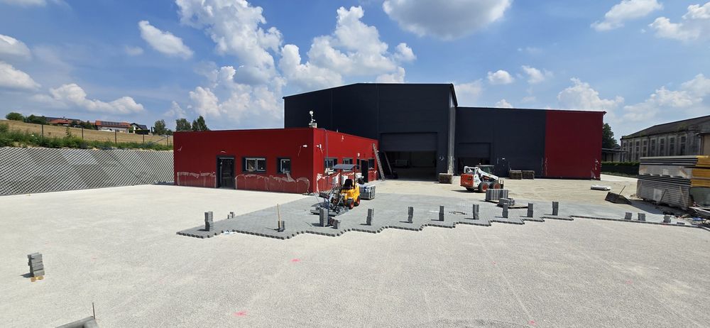 Maszynowe układanie kostki brukowej, brukarstwo przemysłowe, profilacja systemem 3D