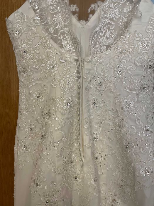 Suknia ślubna o kroju syreny w kolorze IVORY, rozmiar 36/38, używana