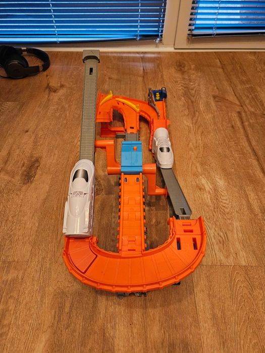 Sprzedam tor hot wheels