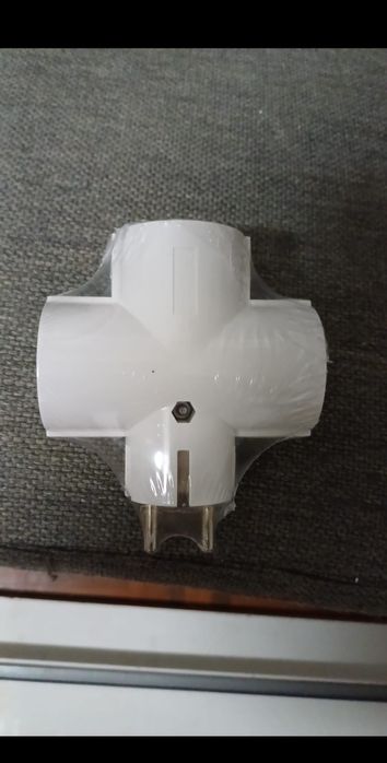 T-shaped triple connector64751415348226120