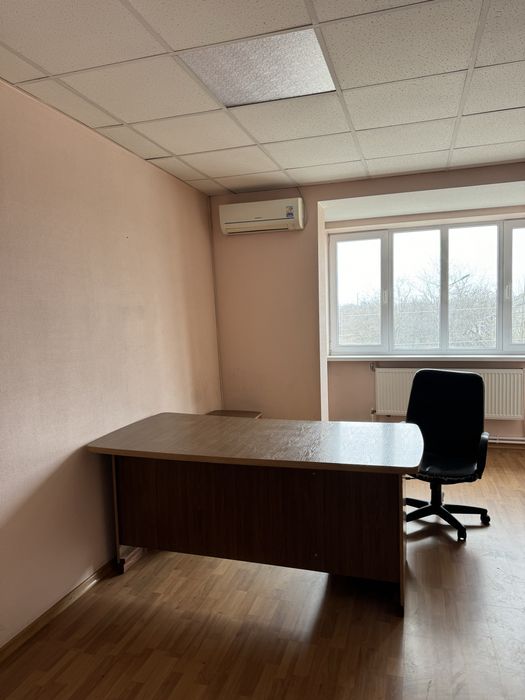 Офісні приміщення в місті Новоселиця