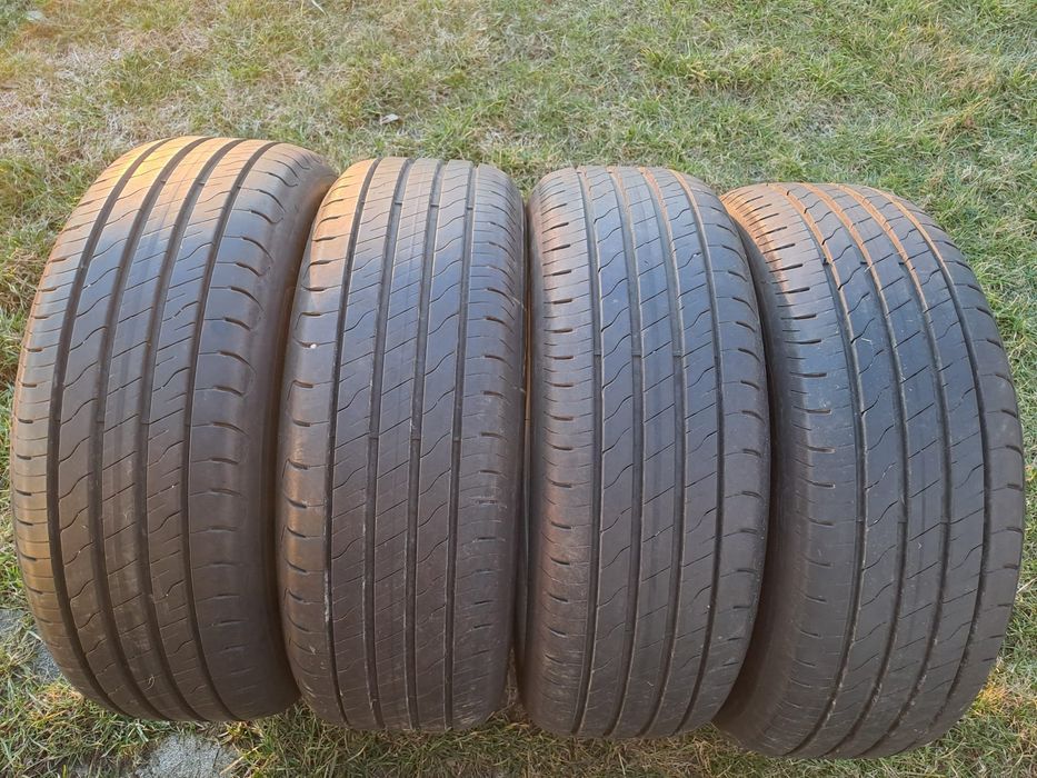 Good Year EfficientGrip2 SUV 215/60/17
