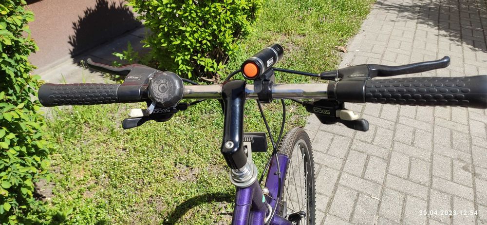 Rower turystyczno-miejski, 28 cali, osprzęt Shimano GS100.