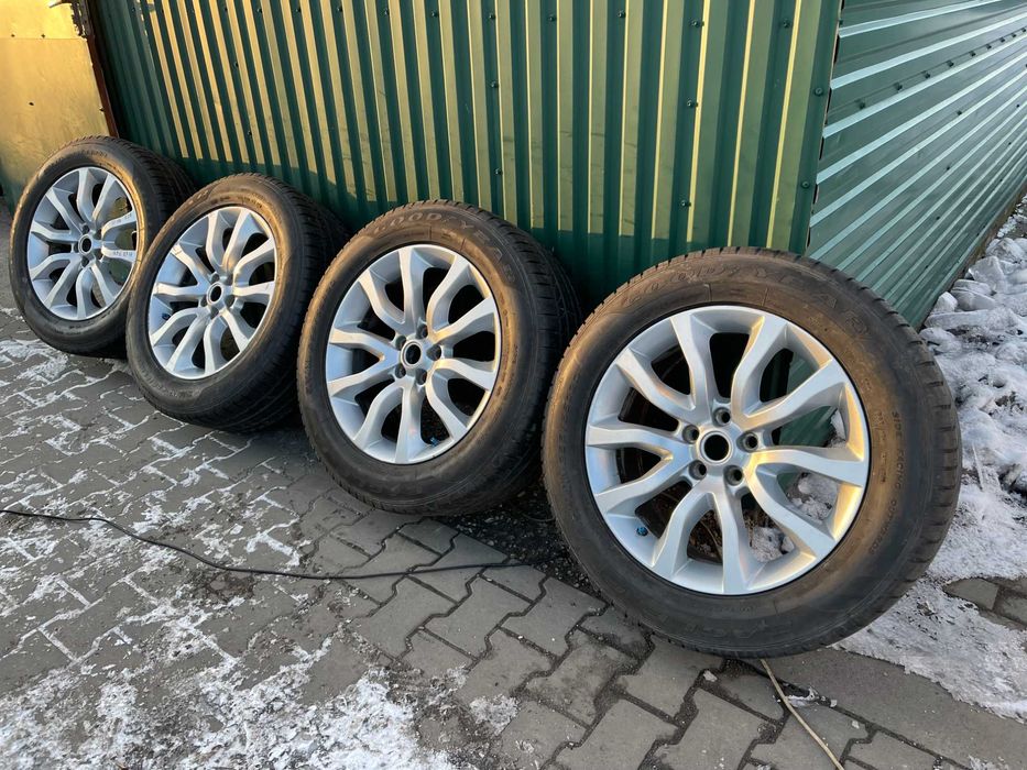 Комплект в зборі Range Rover 5/120 R20 8.5J ET47+Goodyear 255/55r20