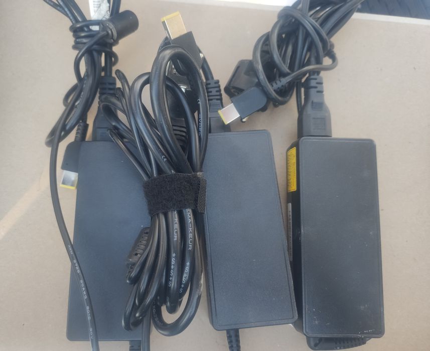 Zasilacz Ładowarka lenovo 4,5A 20V 90W prostokątny wtyk Thinkpad