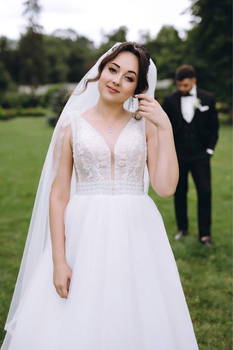 Весільна сукня айворі