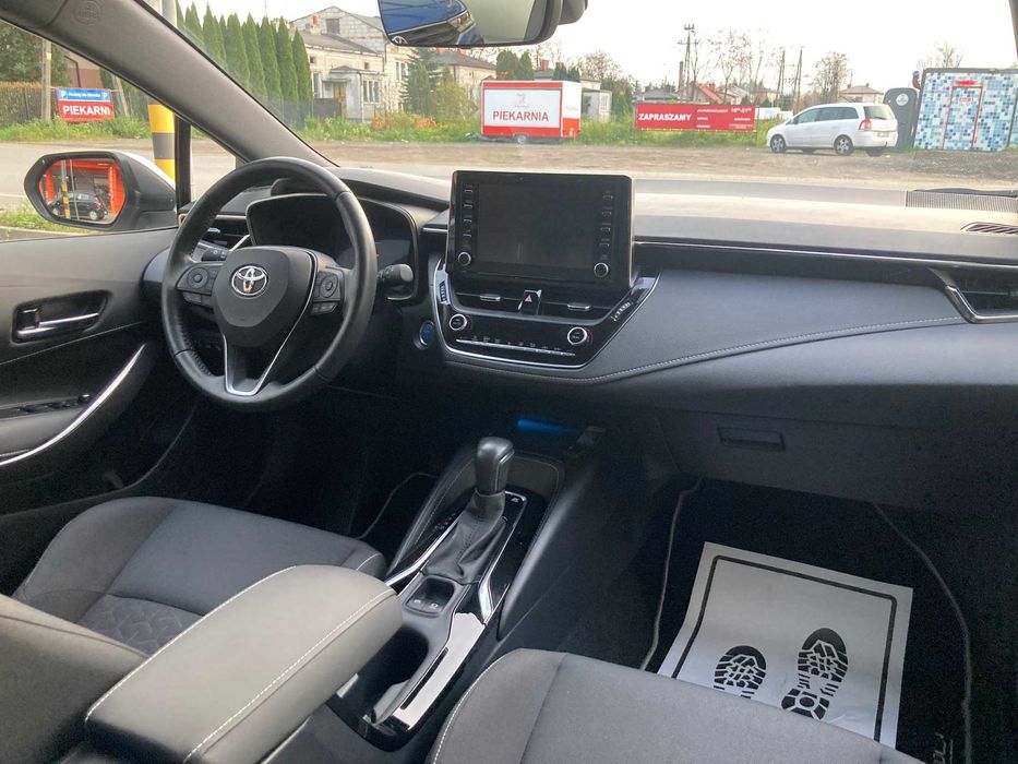 Wynajem Najem Wypożyczenie Toyota  Corolla e21 2020R