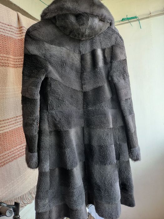 Отличная шуба из натурального меха бобра , р.42/44, б.у.