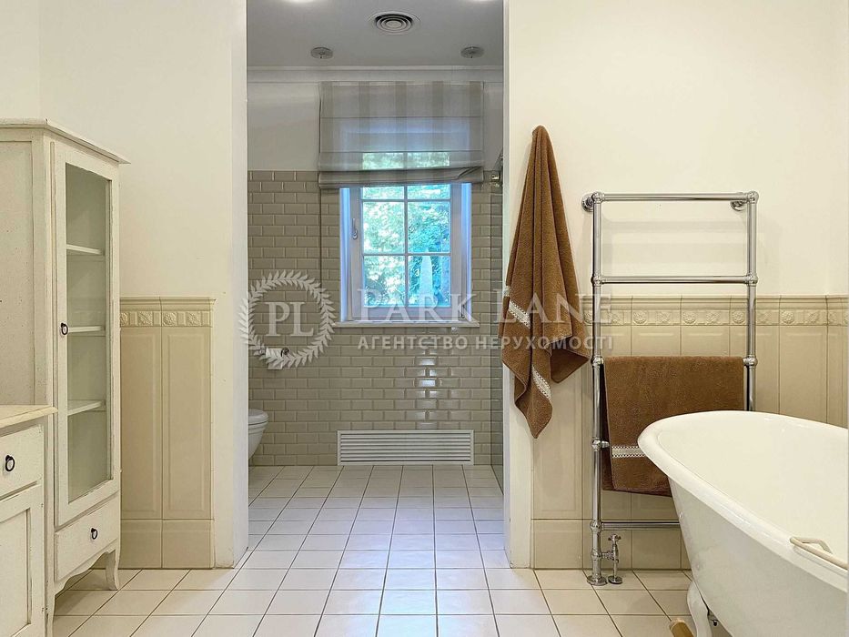 Конча-Заспа. Дамба. Дом с выходом на Днепр. 50 соток земли.