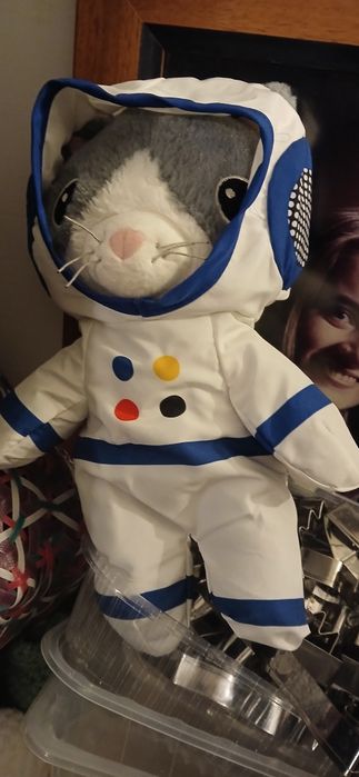 Maskotka ikea stan idelany z ubrankiem astronauta