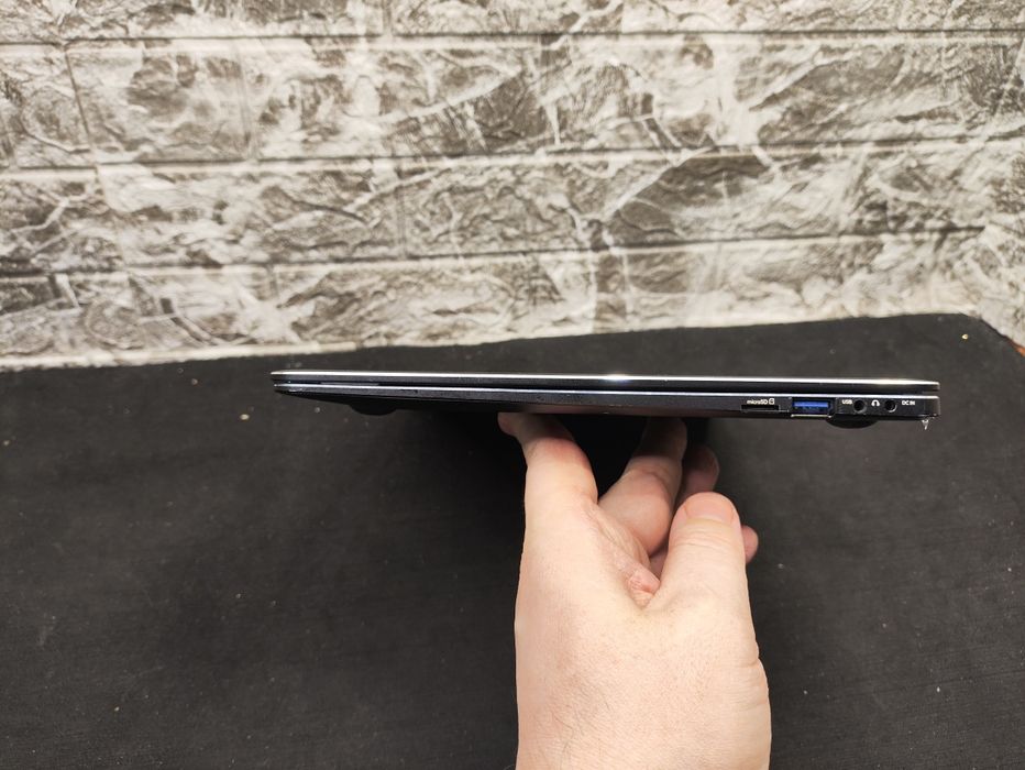 Ультрабук ноутбук Trekstor PrimeBook "14