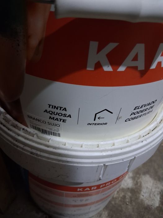 Latas de tinta de marca Kar