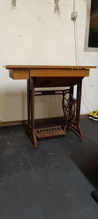 Máquina vintage - SINGER