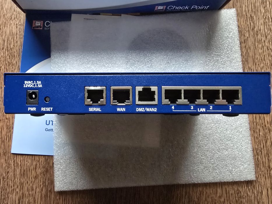 Router Firewall Check Point 1 edge x