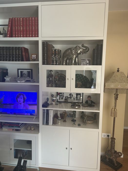 Móvel para TV lacado a branco