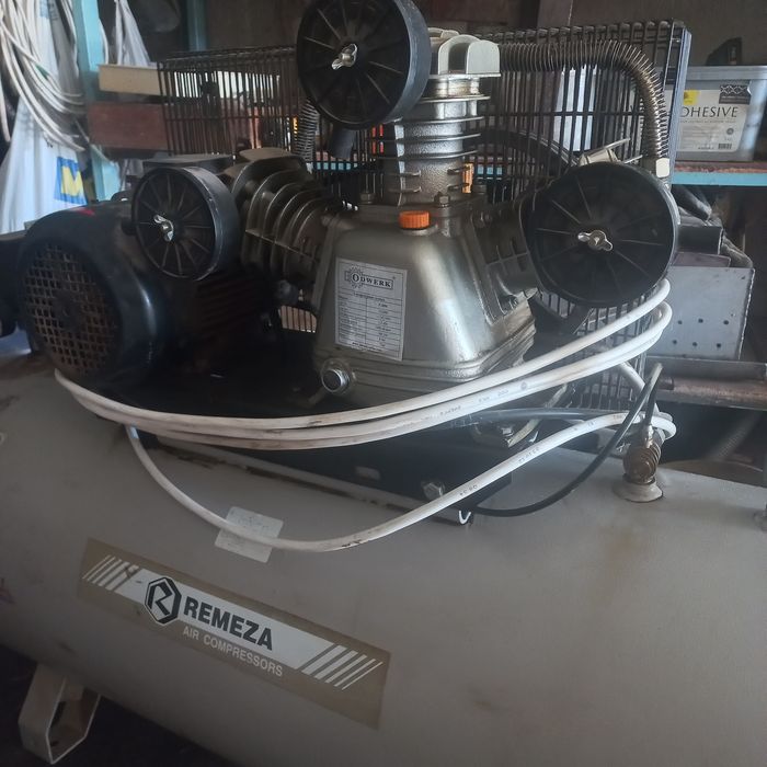 Продам компресор