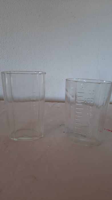 Peças raras. Usadas em farmácia e em fabrico de enchidos