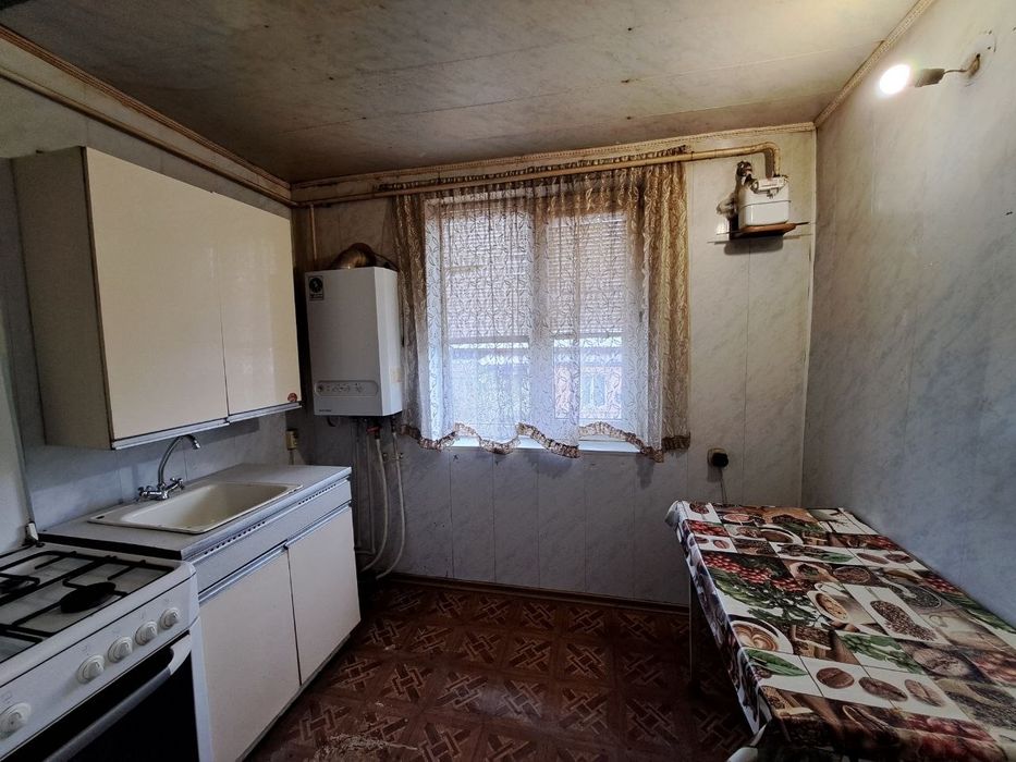Продам 3 кімнатну квартиру на землі
