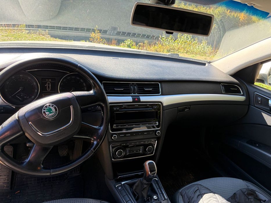 Skoda superb 2012