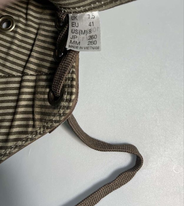 Кросівки Helly Hansen 41 розмір (по устілці 26 см)