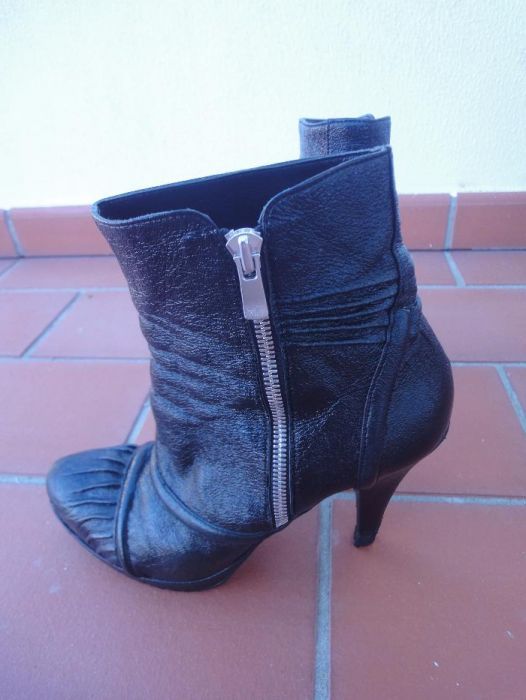 Botas Pretas Helsar