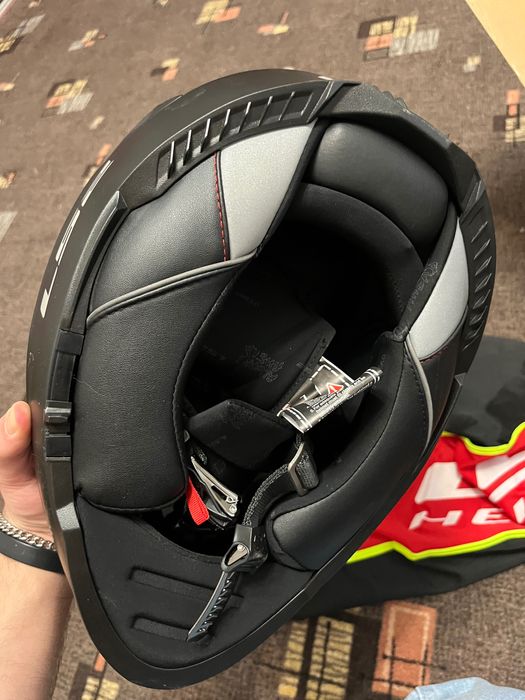 Мотошолом LS2 FF800 Storm 2 Solid Matt Black ECE2206 L