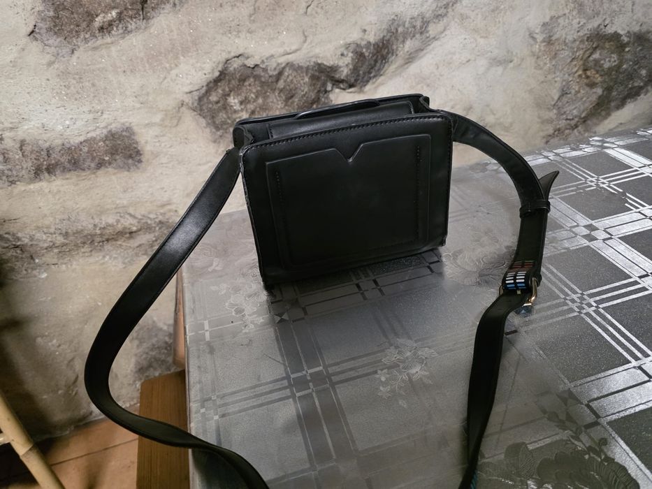 Mala a tiracolo média