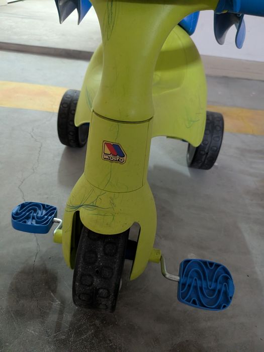 Triciclo MOLTO com adaptador