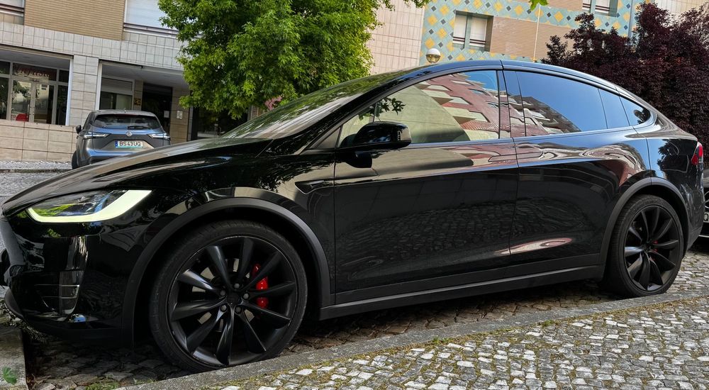 Tesla Model X P100D