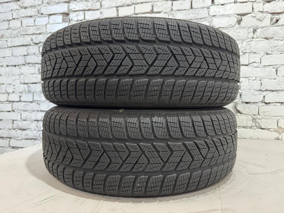 Зимові шини Pirelli 215/65 R17