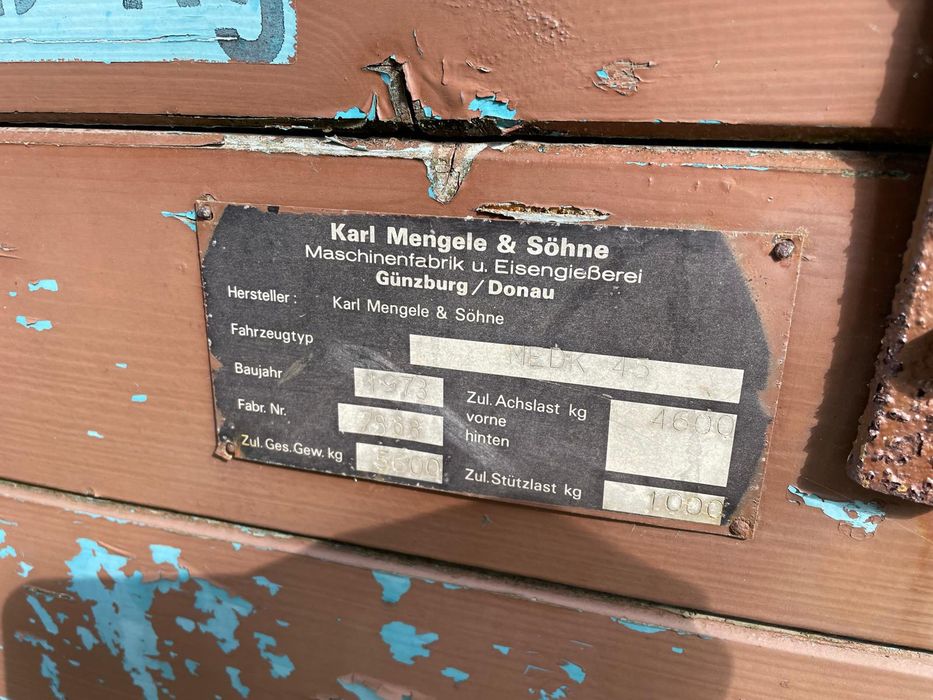Przyczepa jednoosiowa wywrotka