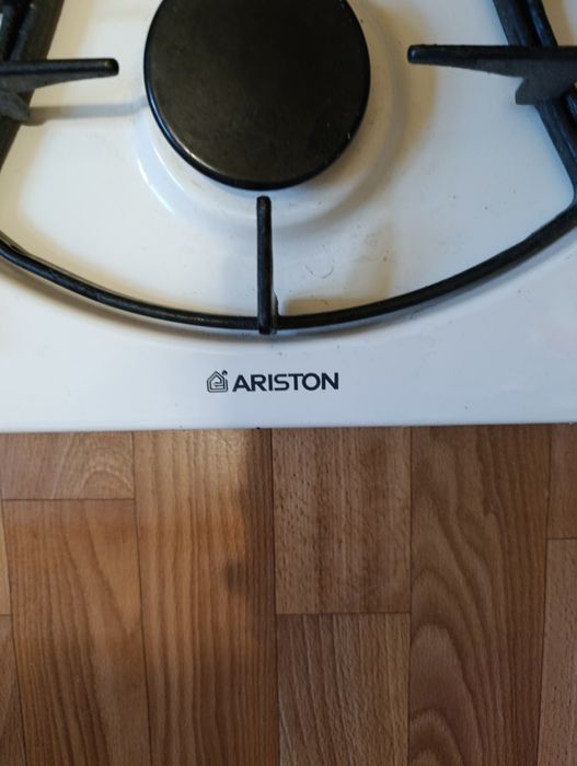 Газова варильна поверхня Ariston (емаль, біла)