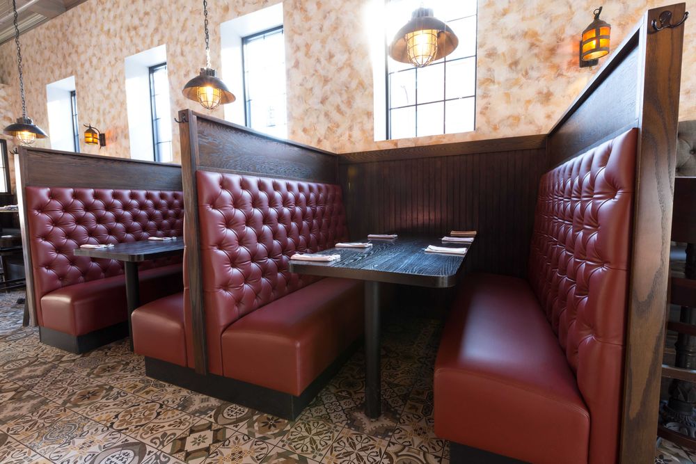 Sofás    Chisterfield  p/  Restauração