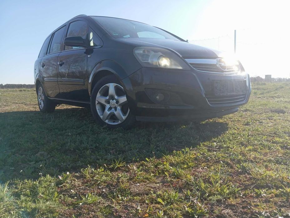 ZAMIANA. Opel Zafira B II Polift 1.8 benz 140KM 264tys km 7 miejsc 2008r