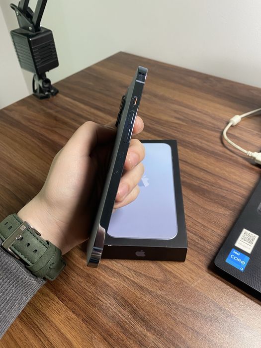 Продам айфон 13 про макс 256гб