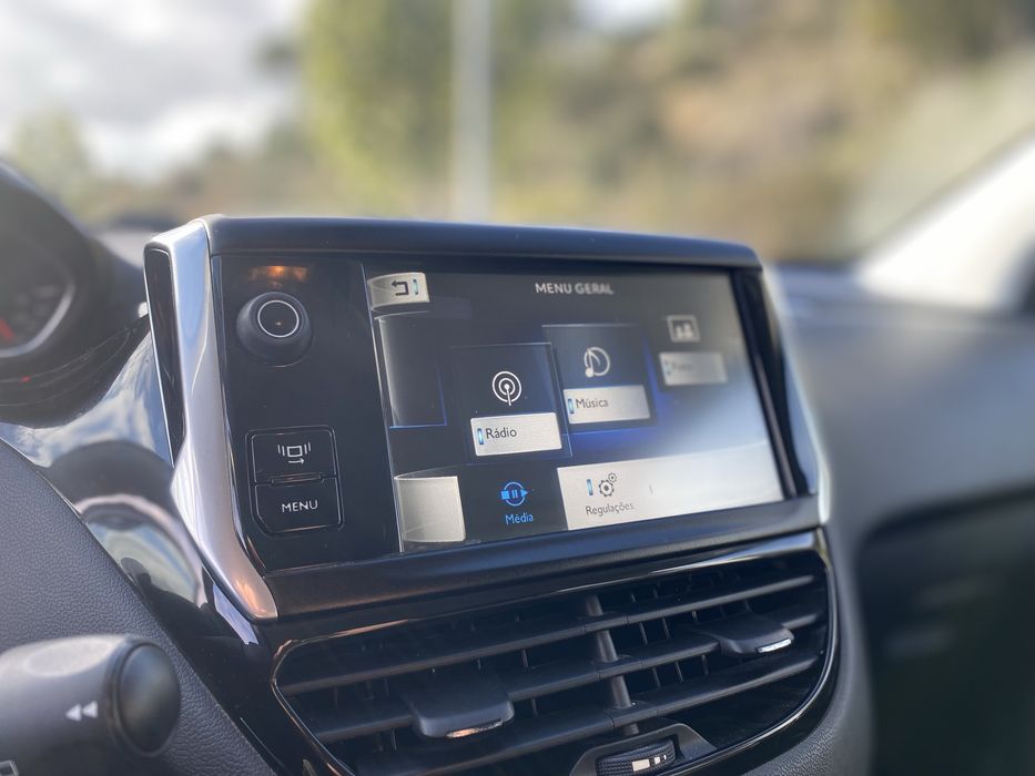 Vendo peugeot 208 1.2 gasolina (LER ANÚNCIO!)