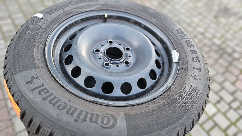 Opony zimowe 195/65X15 Continental z felgami VW