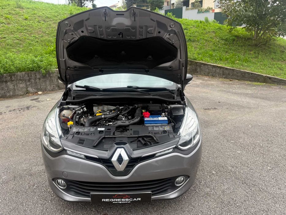 Renault Clio sport tourer 0.9 TCE