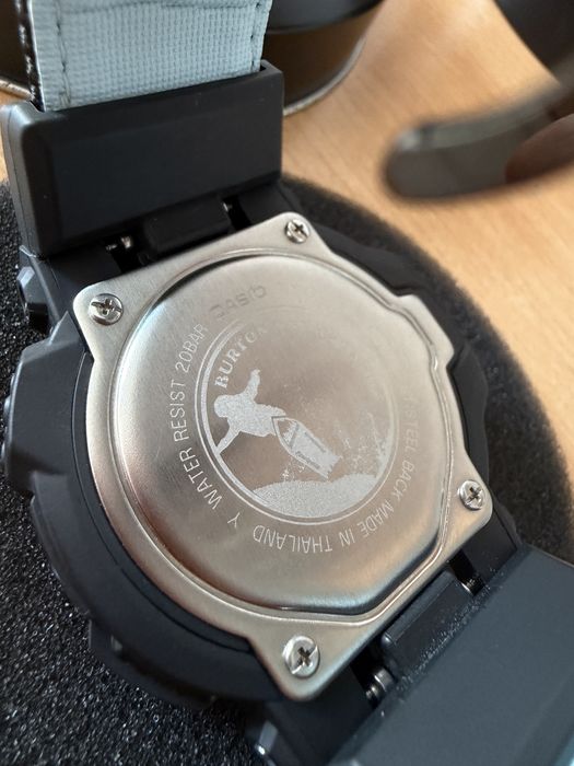 Jak Nowy Casio G-shock Burton GDF 100BTN