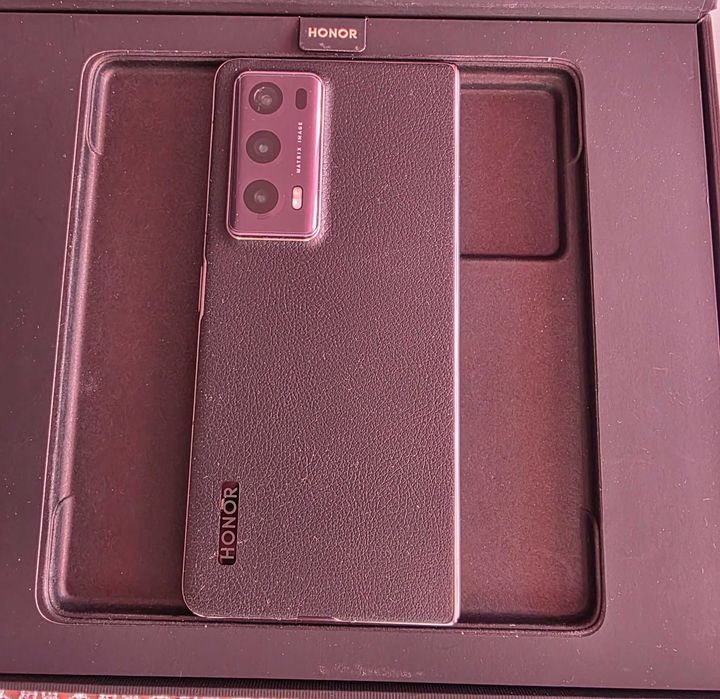 Honor magic v2 2024r.