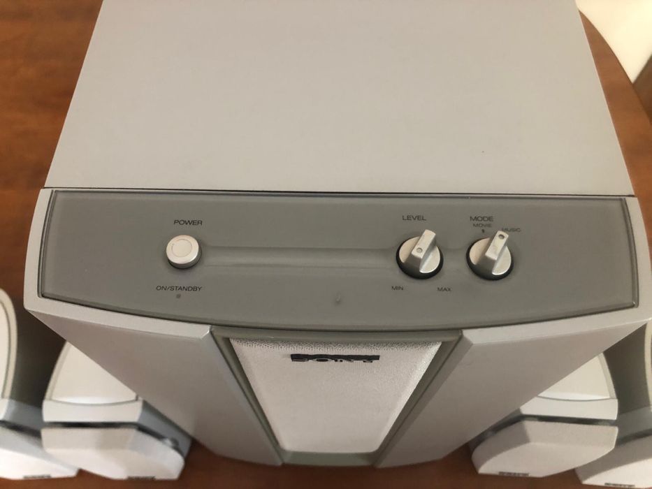 Subwoofer ativo com 5 colunas