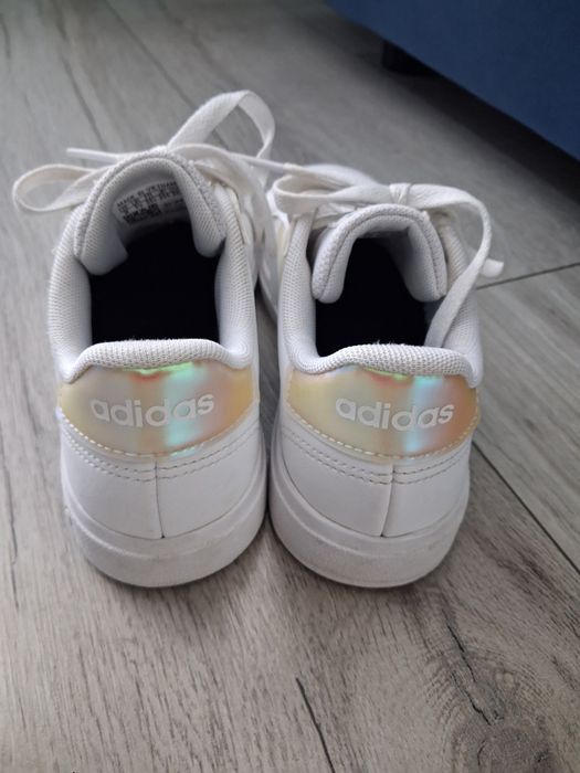 Adidasy, buty sportowe rozm.33,5