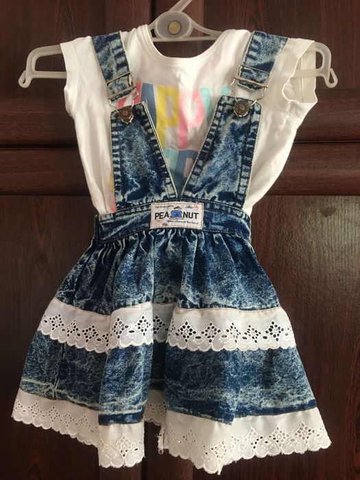Сарафан джинсовий і футболка для дівчинки, спідниця