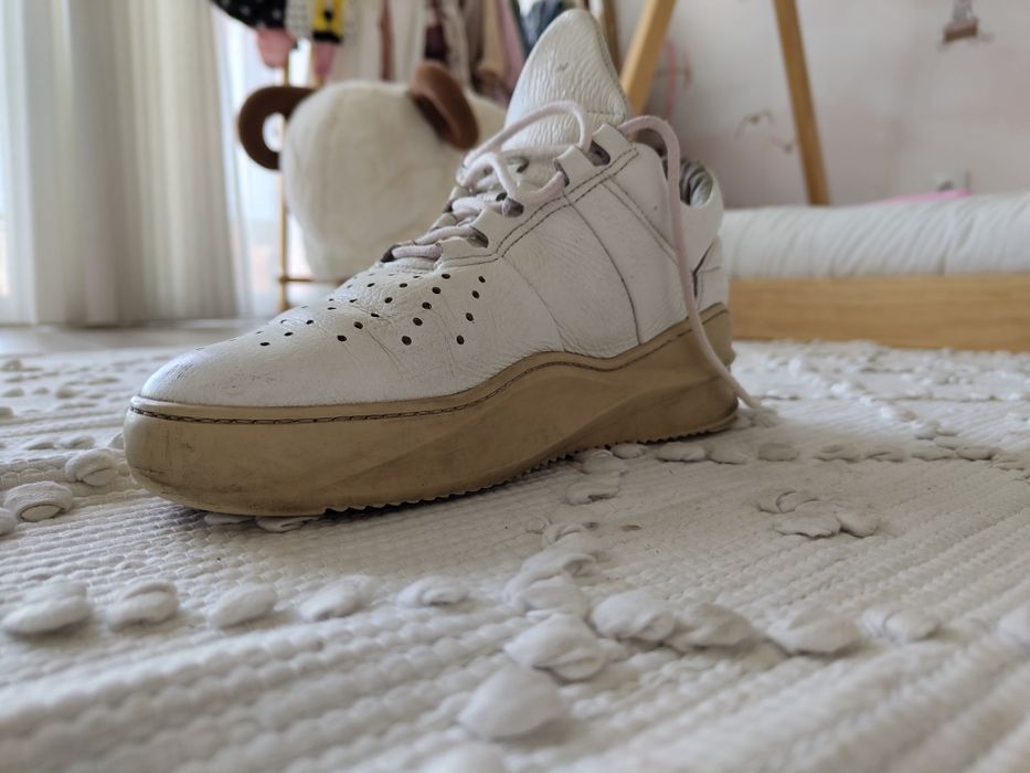 Filling Pieces Low Top