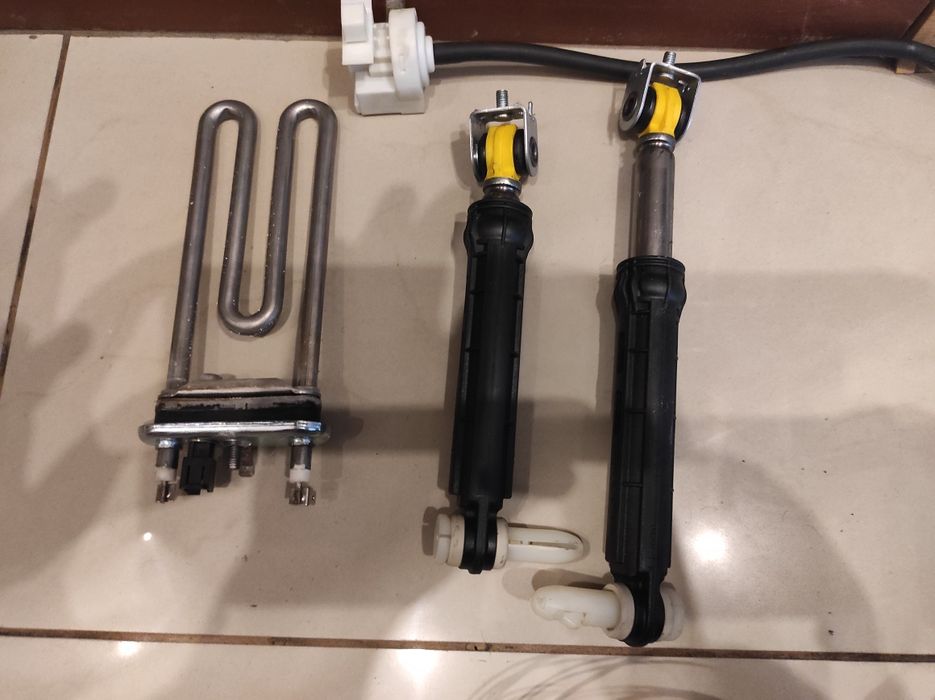 Części do pralki Whirlpool BIWMWG71484E części