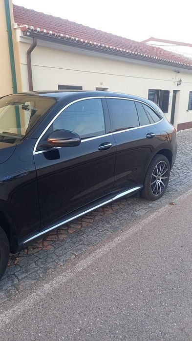 Mercedes Benz EQC 400 4Matic AMG Line com IVA DEDUTÍVEL