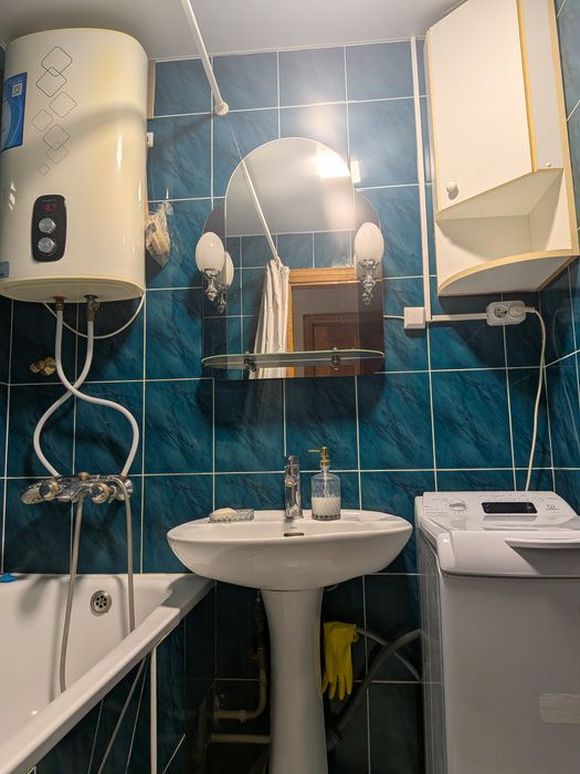 Здається в оренду трьохкімнатна квартира в центрі по вул.княгині Ольги 1