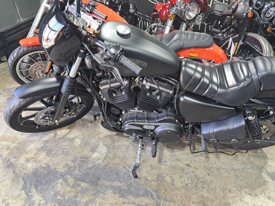 Harley-Davidson Iron 883 | Nacional | 2018 | 24.000 km | Extras Originais