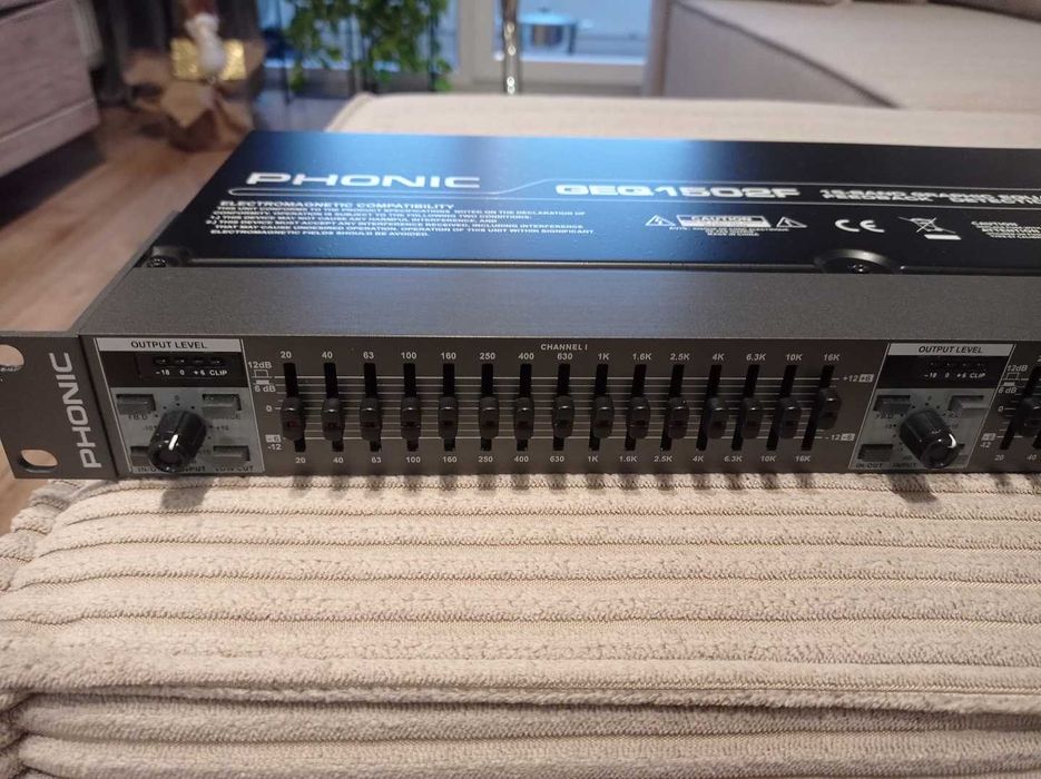 Phonic korektor equalizer