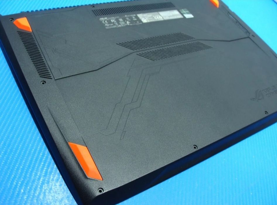 ASUS ROG GL702 series Tampa inferior